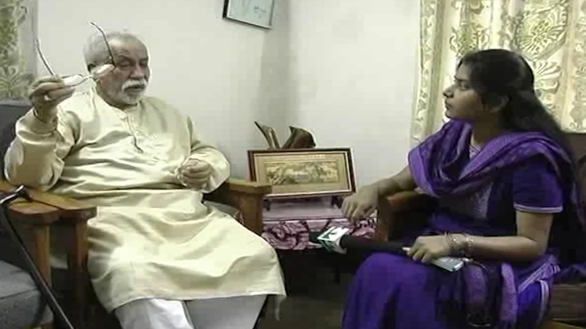 ভাষা সংগ্রামী গাজীউল হকের সাথে লেখক ১৪ ফ্রেবুয়ারি ২০০৫